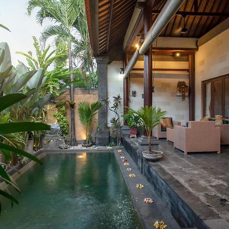 Bidadari Villa Seminyak Kültér fotó
